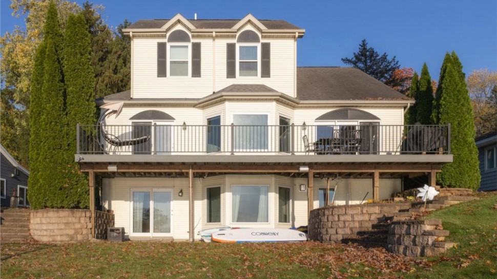 Decks Project in Kalamazoo, MI by Hutcherson Construction