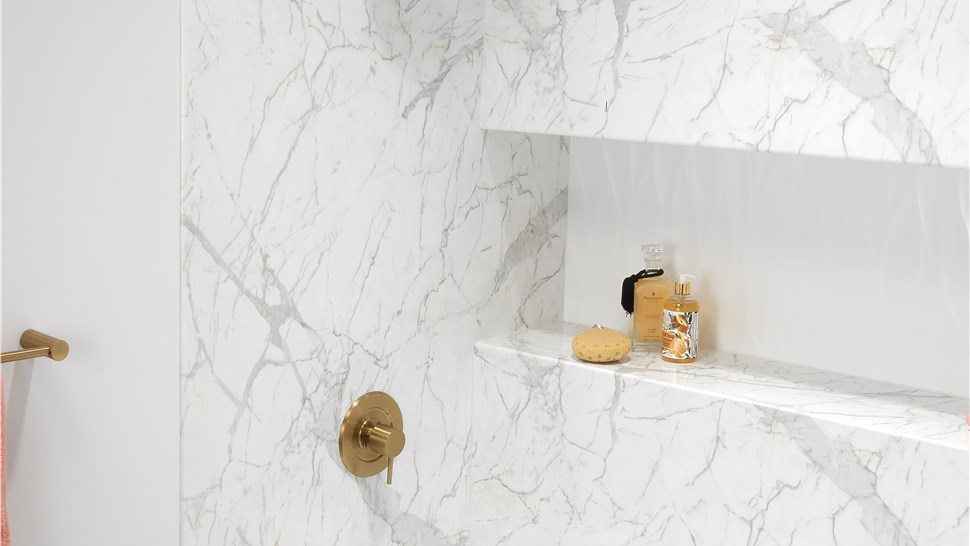 Bath Wall Surrounds Photo 1