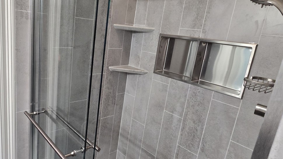 Showers Project in Luling, Louisiana by EZ Baths, LLC