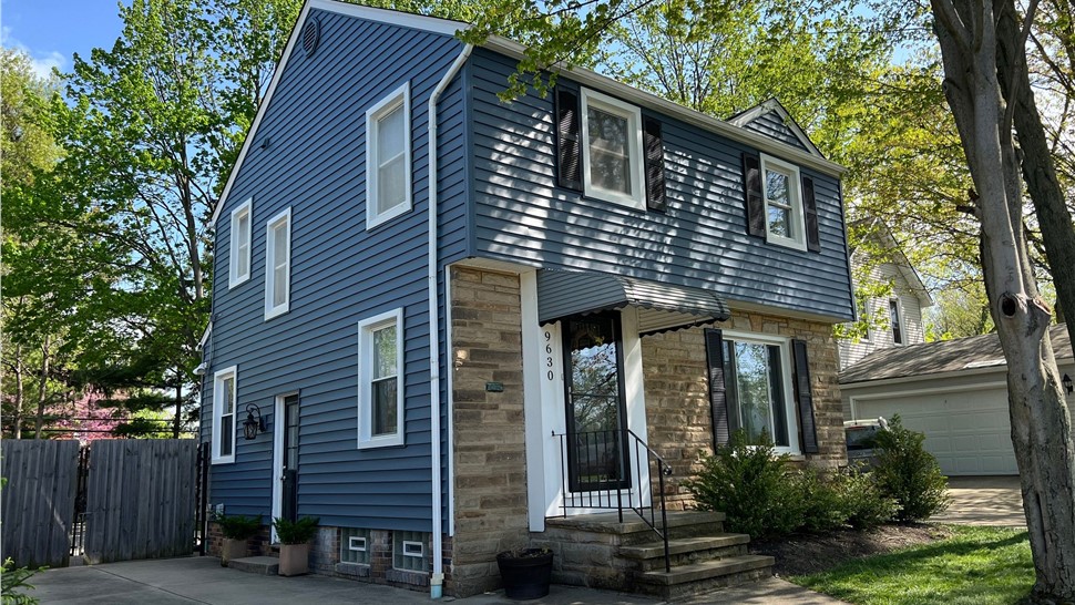 CLEVELAND Siding Contractors Photo 2