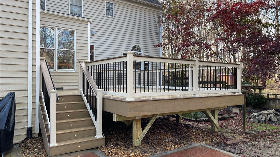 Outdoor Living - Decks Photo 1