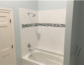 Bathrooms - Bathtub Shower Combo Photo 3
