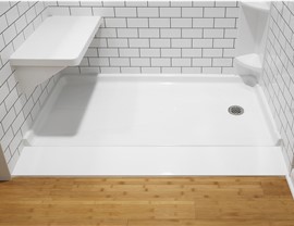 Bathrooms - Roll-In Shower Photo 4