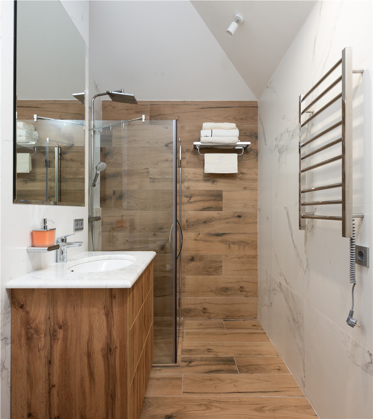 How Updating Your Shower Can Transform Your Primary Bathroom! 