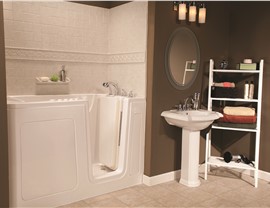 Bathroom Remodeling - Walk-In Tubs Photo 3