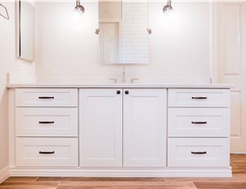 Bathroom Remodeling - Bathroom Vanities Photo 4