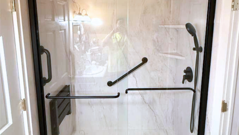 Bathroom Remodeling - Showers Photo 19