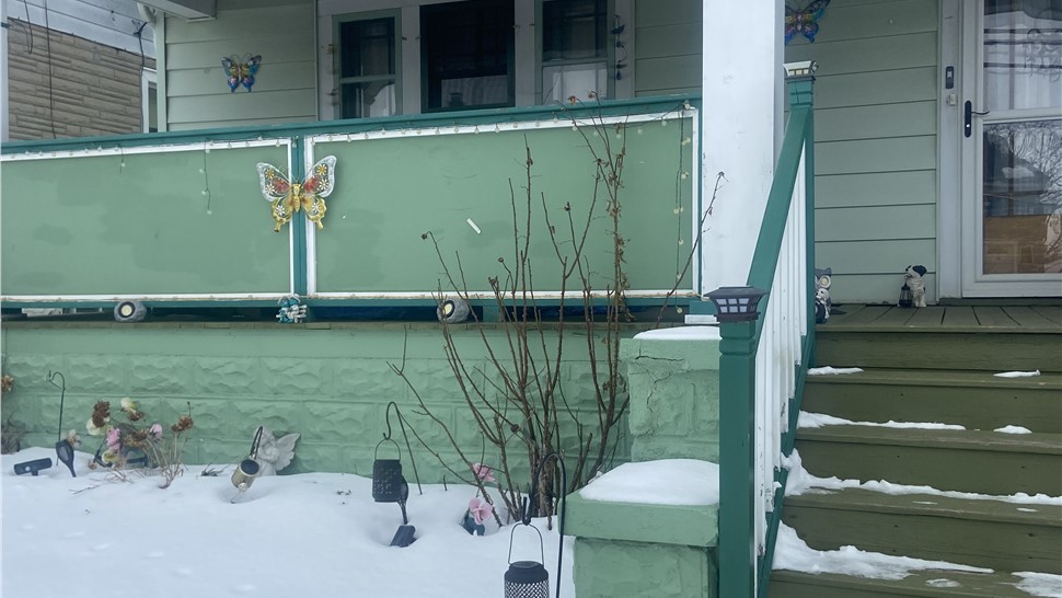 Replacement Windows Project in Lackawanna, NY by ProEdge Remodeling