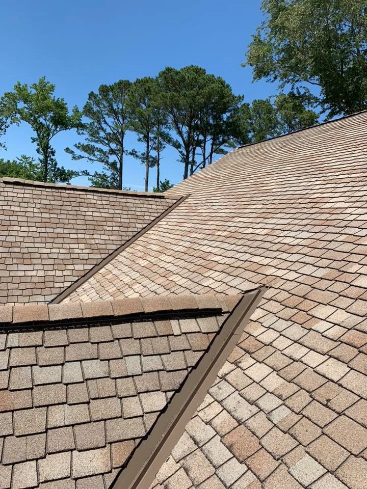 The Importance of Free Roof Inspections for 15-Year-Old Roofs East of the Coast