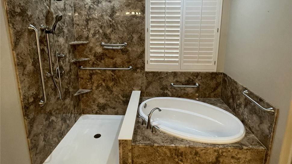 Bathroom Remodeling - Bathroom Renovation Photo 1