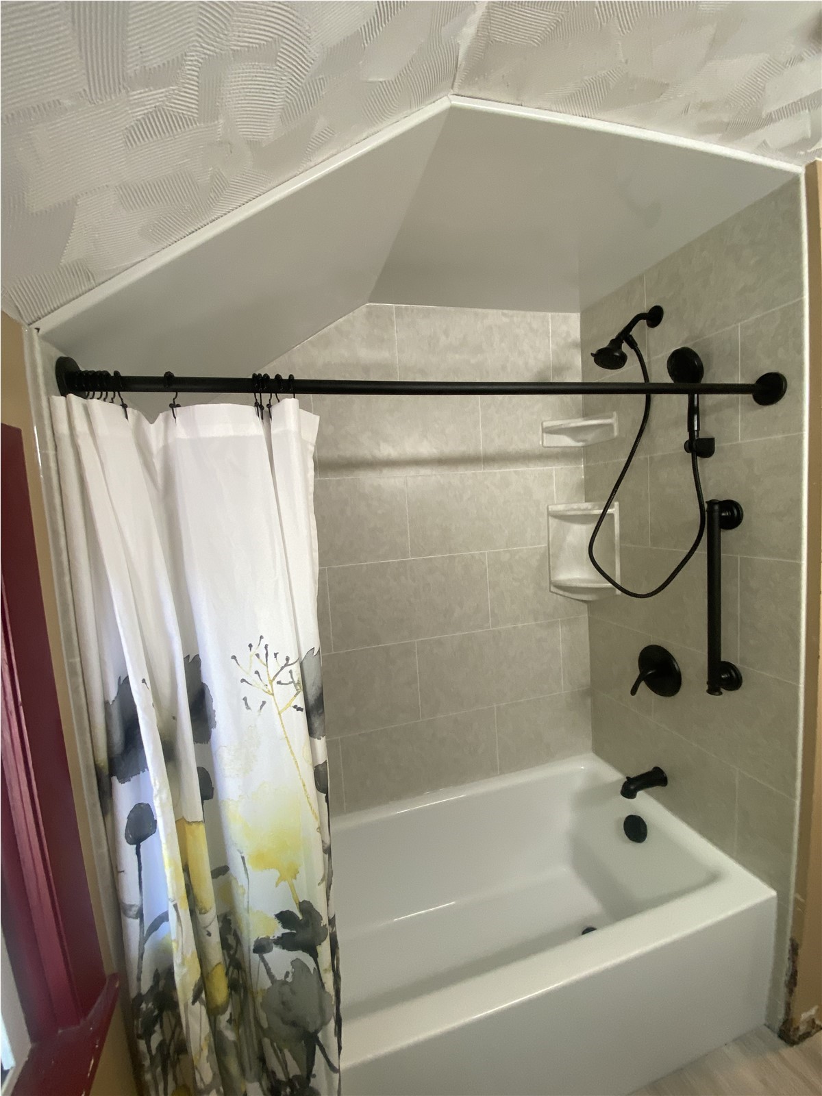 Three Simple Tips for an Easy Bathroom Remodel