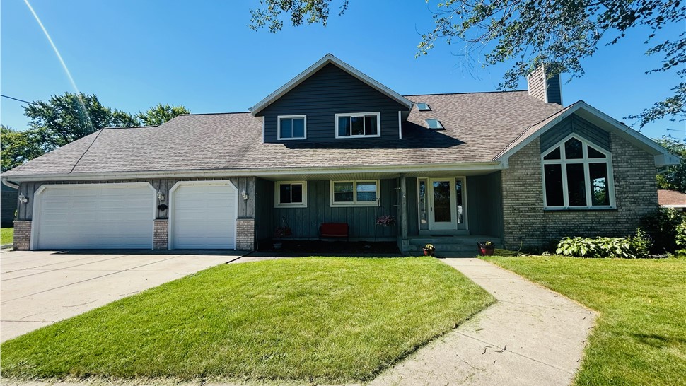 Siding Project in Oak Creek, WI by HomeSealed Exteriors