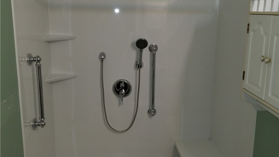 Tubs & Showers, Tubs & Showers Project in Crestview, FL by Hometown Contractors, Inc.