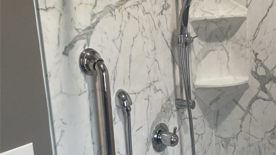 Tubs & Showers, Tubs & Showers Project in Bay Minette, AL by Hometown Contractors, Inc.