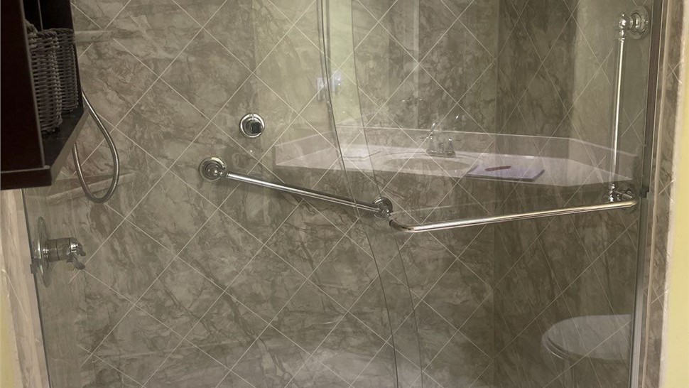 Tubs & Showers, Tubs & Showers Project in Cantonment, FL by Hometown Contractors, Inc.