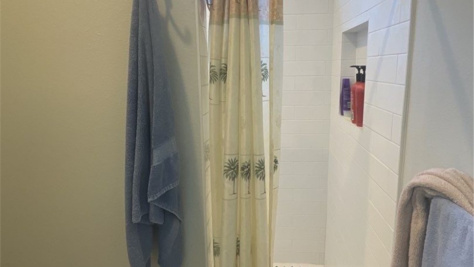 Tubs & Showers, Tubs & Showers Project in Navarre, FL by Hometown Contractors, Inc.