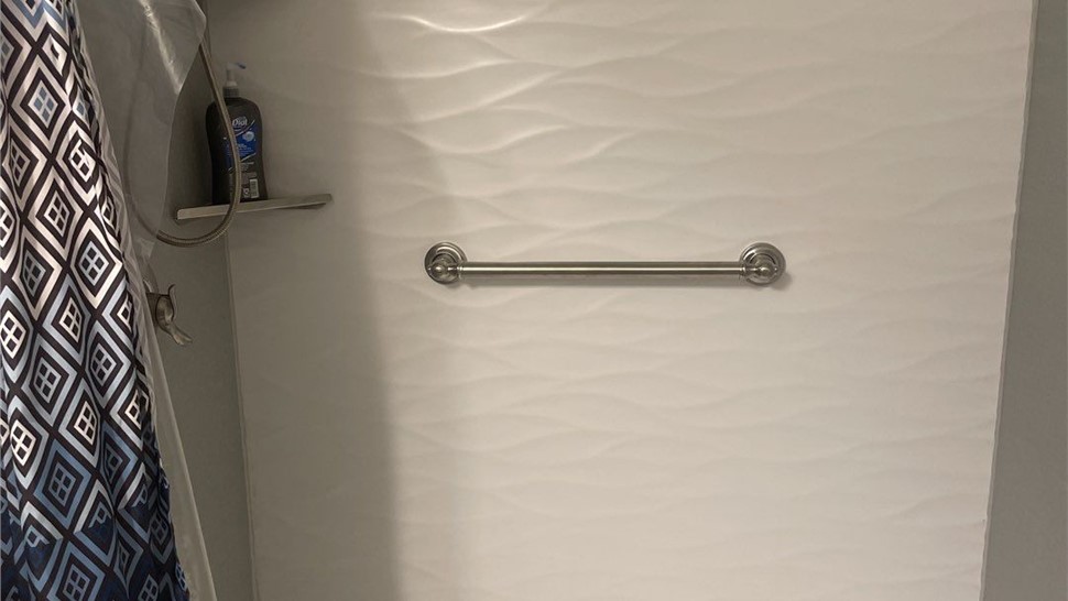 Tubs & Showers, Tubs & Showers Project in Navarre, FL by Hometown Contractors, Inc.