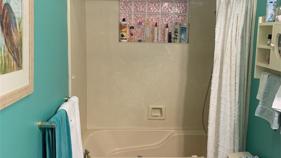 Tubs & Showers, Tubs & Showers Project in Point Clear, AL by Hometown Contractors, Inc.