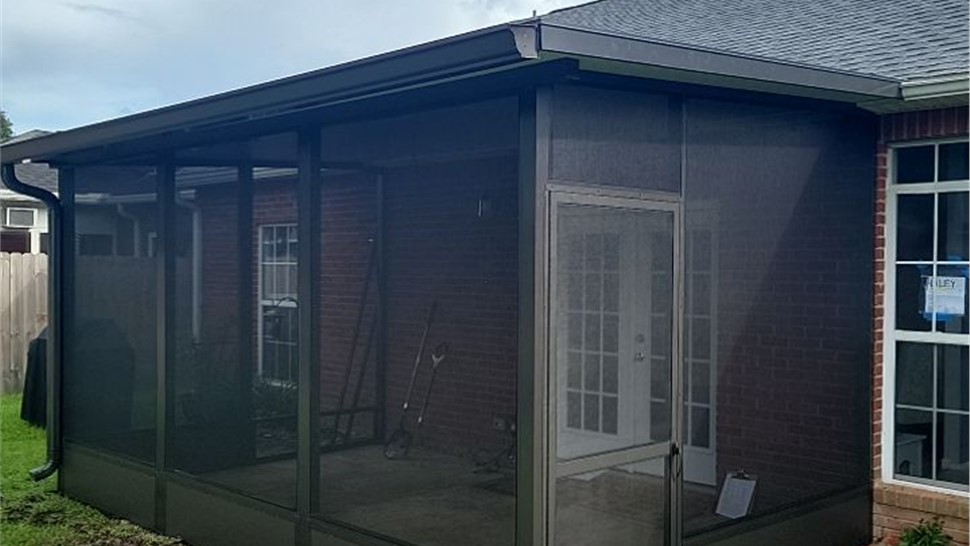 Sunrooms & Enclosures Project in Niceville, FL by Hometown Contractors, Inc.