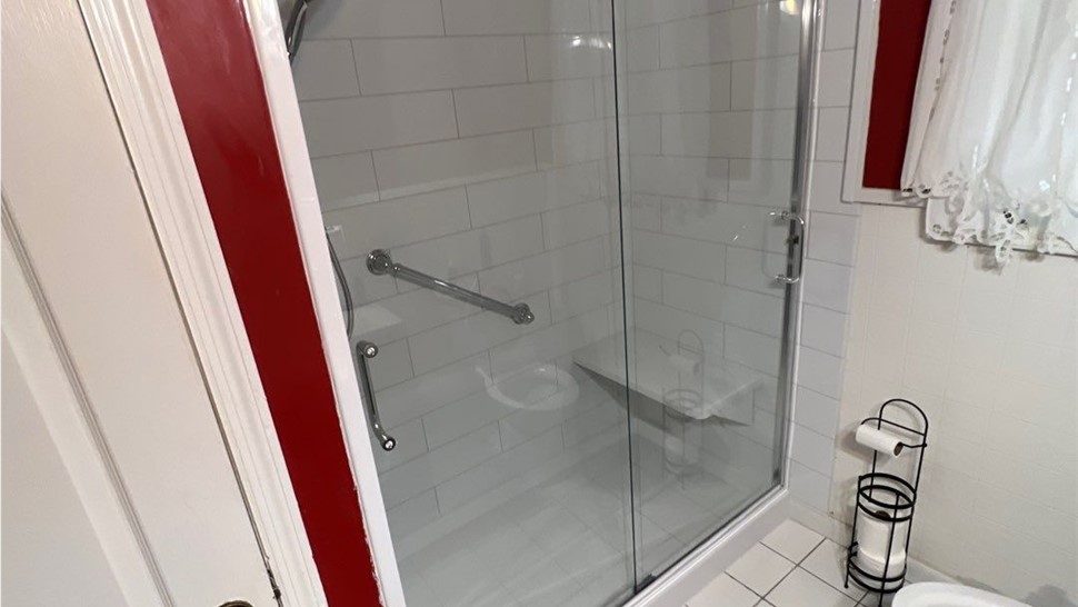 Tubs & Showers Project in Atmore, AL by Hometown Contractors, Inc.