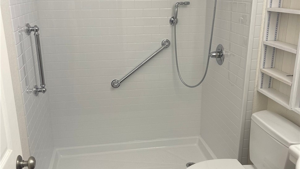 Tubs & Showers, Tubs & Showers Project in Milton, FL by Hometown Contractors, Inc.