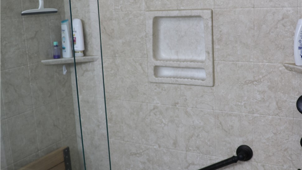 Tubs & Showers, Tubs & Showers Project in Fairhope, AL by Hometown Contractors, Inc.