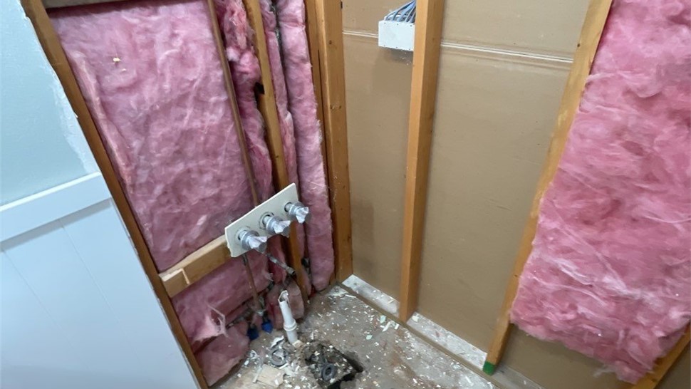 Tubs & Showers, Tubs & Showers Project in Milton, FL by Hometown Contractors, Inc.