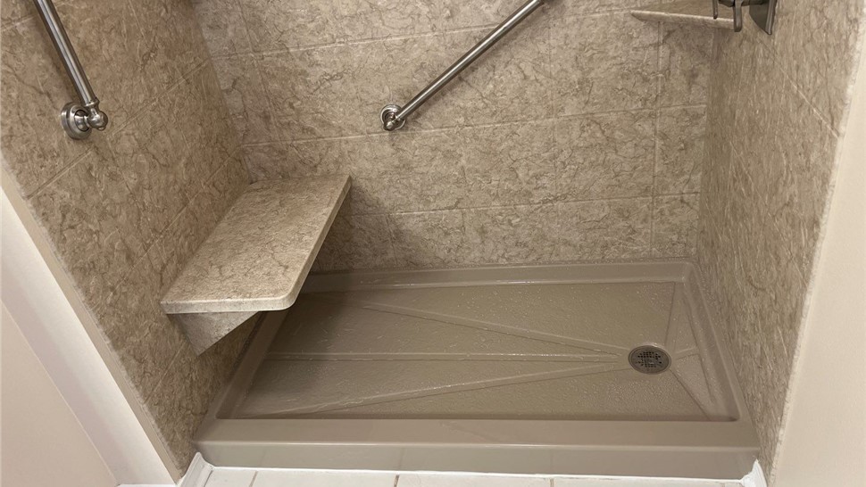 Tubs & Showers, Tubs & Showers Project in Milton, FL by Hometown Contractors, Inc.