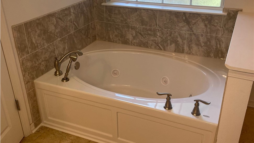 Tubs & Showers Project in Milton, FL by Hometown Contractors, Inc.