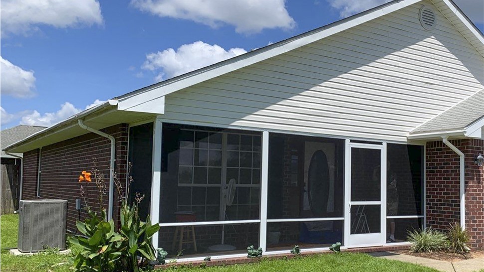 Sunrooms & Enclosures Project in Milton, FL by Hometown Contractors, Inc.