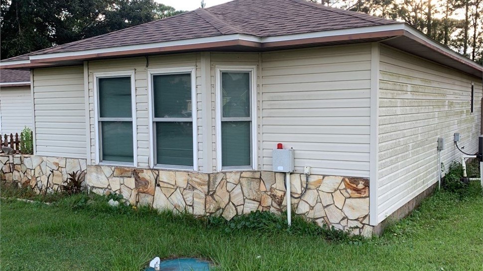 Siding Project in Navarre, FL by Hometown Contractors, Inc.