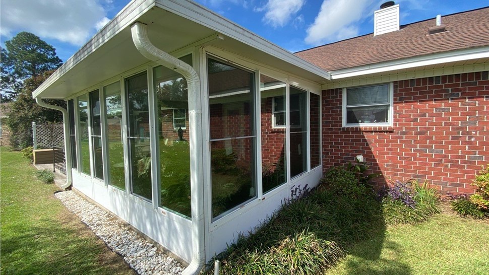 Sunrooms & Enclosures Project in Milton, FL by Hometown Contractors, Inc.