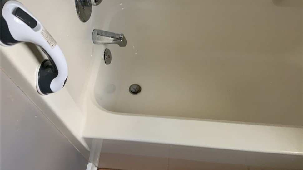 Tubs & Showers, Tubs & Showers Project in Bay Minette, AL by Hometown Contractors, Inc.