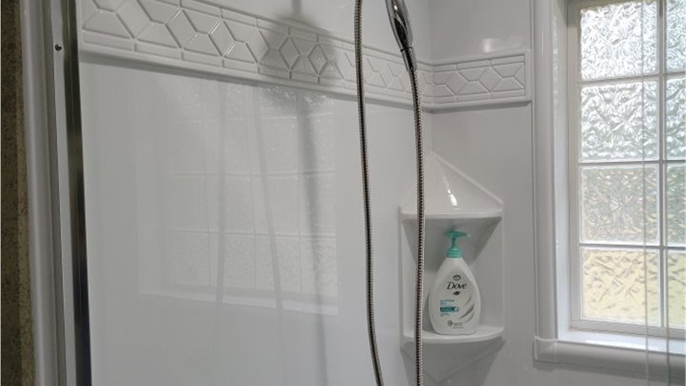 Tubs & Showers Project in Grand Bay, AL by Hometown Contractors, Inc.