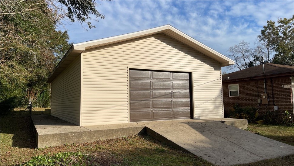Siding, Siding Project in Pensacola, FL by Hometown Contractors, Inc.