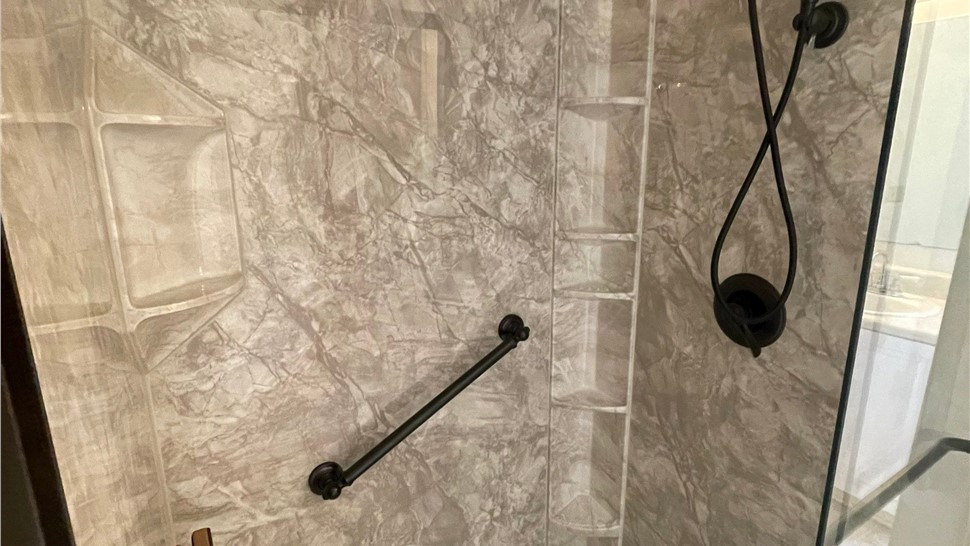 Tubs & Showers, Tubs & Showers Project in Niceville, FL by Hometown Contractors, Inc.