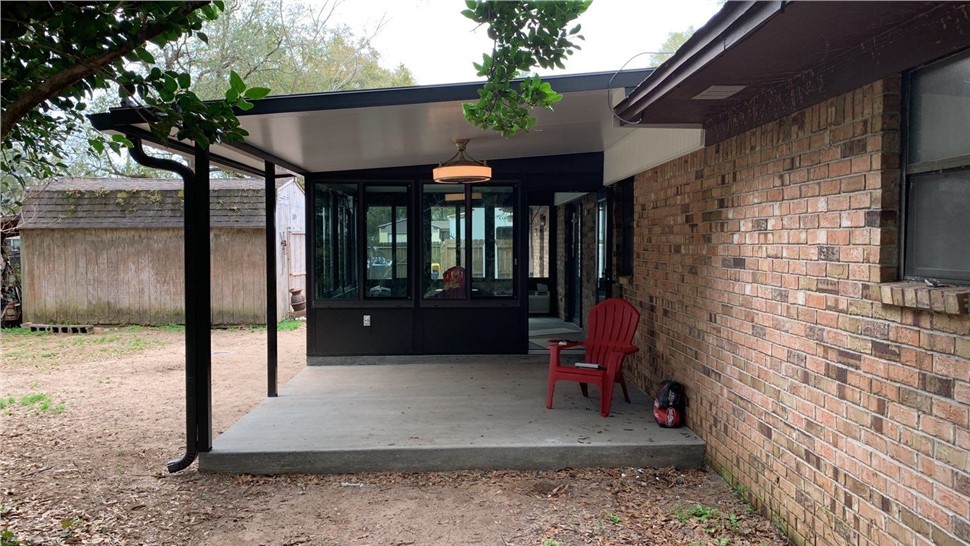 Sunrooms & Enclosures Project in Milton, FL by Hometown Contractors, Inc.