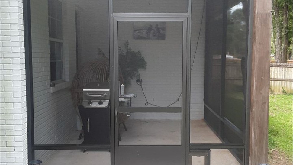 Sunrooms & Enclosures Project in Crestview, FL by Hometown Contractors, Inc.