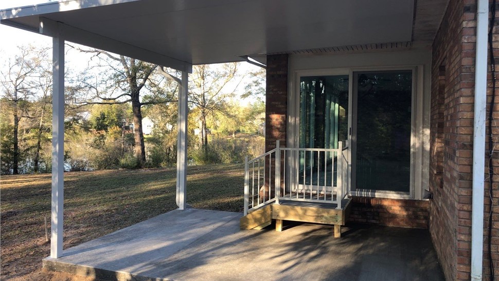 Sunrooms & Enclosures Project in Crestview, FL by Hometown Contractors, Inc.