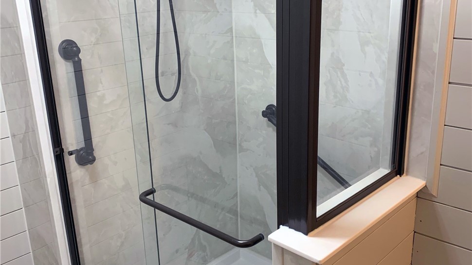 Tubs & Showers, Tubs & Showers Project in Pensacola, FL by Hometown Contractors, Inc.