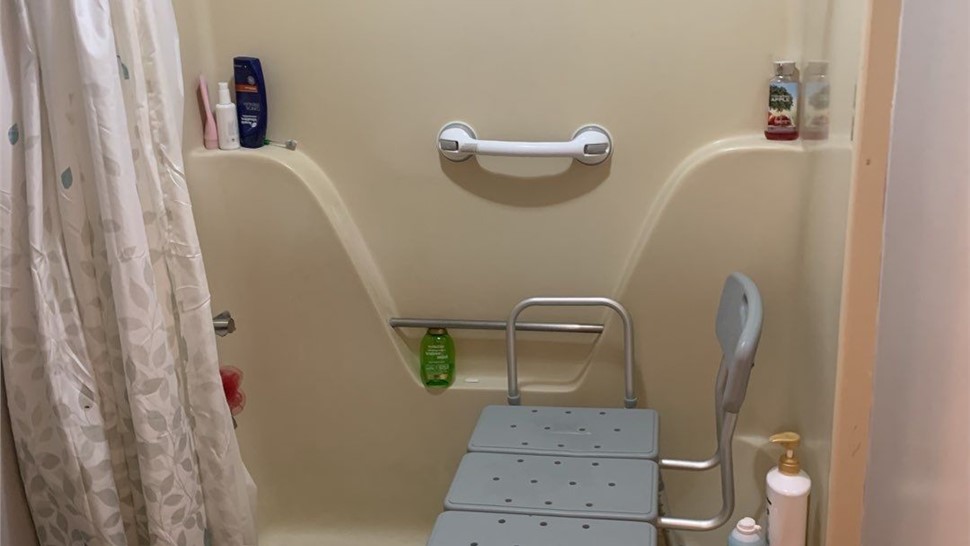 Tubs & Showers, Tubs & Showers Project in Milton, FL by Hometown Contractors, Inc.