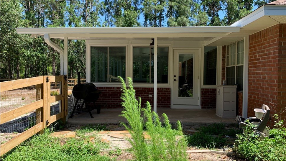 Sunrooms & Enclosures Project in Navarre, FL by Hometown Contractors, Inc.