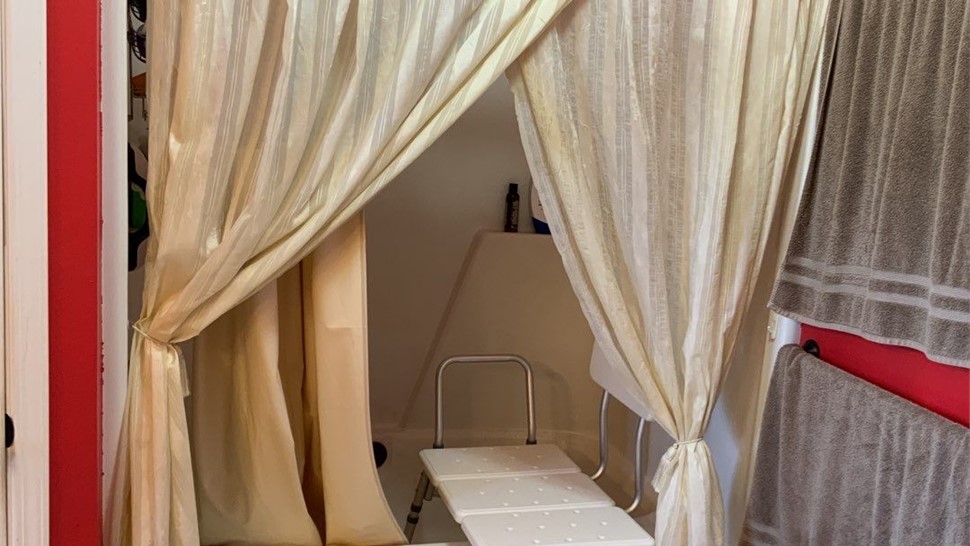 Tubs & Showers, Tubs & Showers Project in Crestview, FL by Hometown Contractors, Inc.