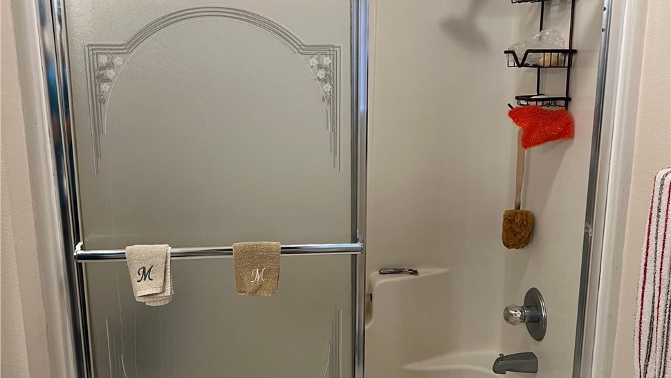 Tubs & Showers, Tubs & Showers Project in Milton, FL by Hometown Contractors, Inc.