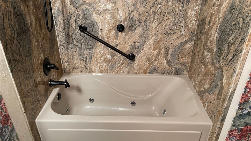 Tubs & Showers, Tubs & Showers Project in Mobile, AL by Hometown Contractors, Inc.