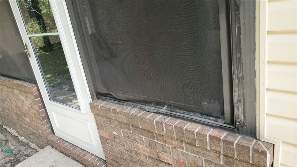 Sunrooms & Enclosures Project in Crestview, FL by Hometown Contractors, Inc.