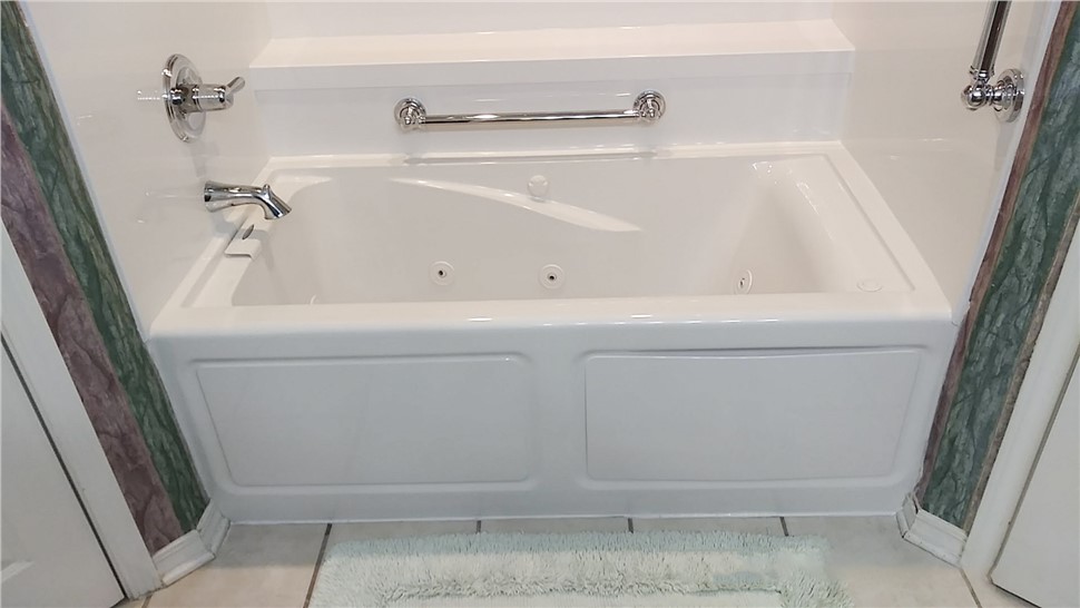 Tubs & Showers, Tubs & Showers Project in Milton, FL by Hometown Contractors, Inc.