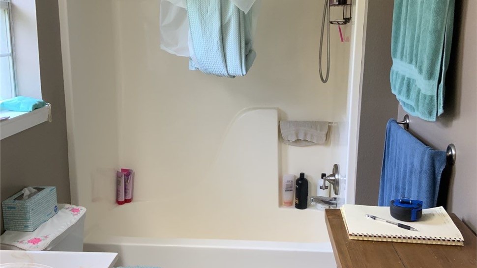 Tubs & Showers, Tubs & Showers Project in Milton, FL by Hometown Contractors, Inc.