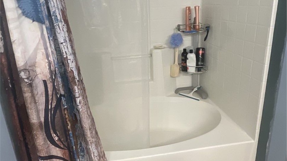 Tubs & Showers, Tubs & Showers Project in Milton, FL by Hometown Contractors, Inc.