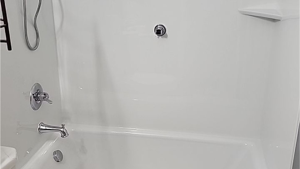 Tubs & Showers Project in Mobile, AL by Hometown Contractors, Inc.